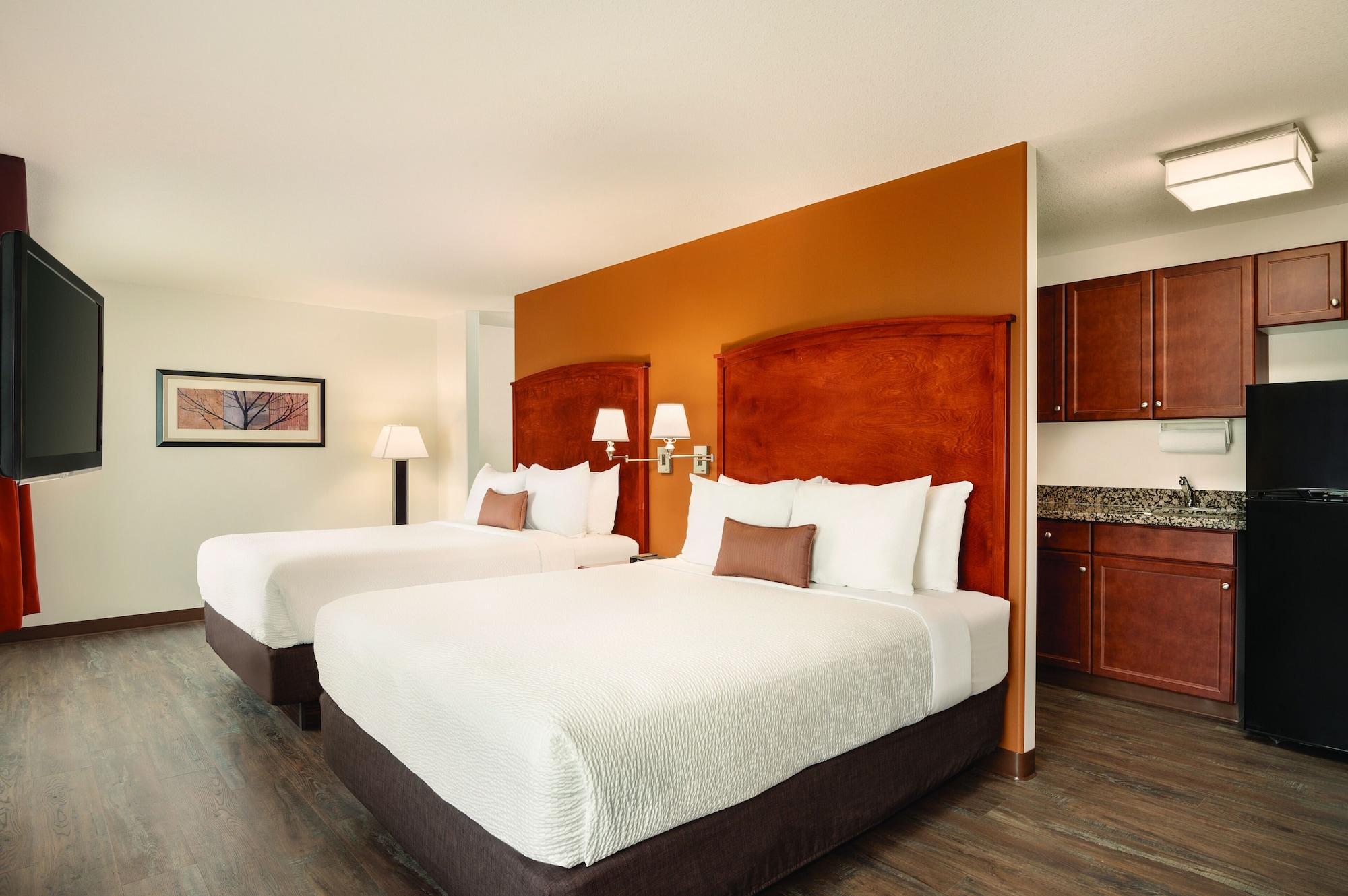 Days Inn & Suites By Wyndham Sherwood Park Edmonton Exterior foto